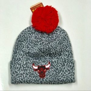 Chicago bulls Mitchell and ness Pom beanie